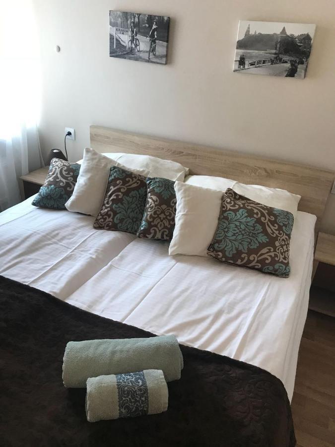 Apartament Floriańska / in the heart of Old Town Kraków Zewnętrze zdjęcie