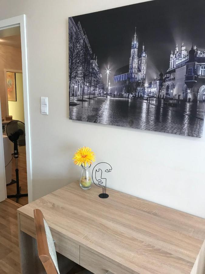 Apartament Floriańska / in the heart of Old Town Kraków Zewnętrze zdjęcie