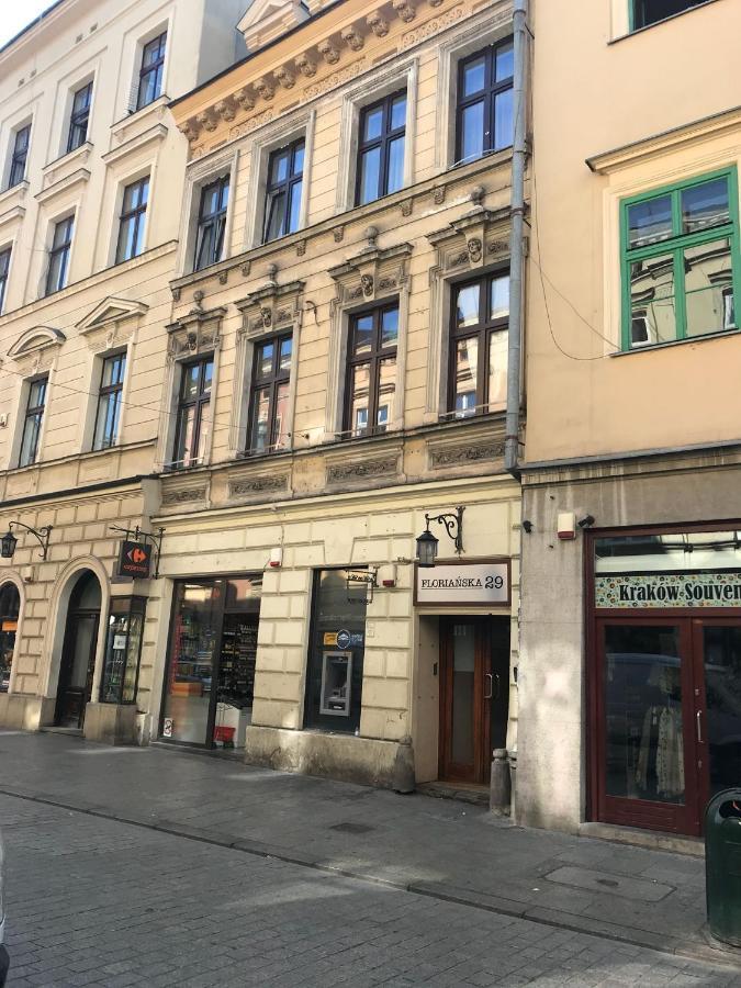 Apartament Floriańska / in the heart of Old Town Kraków Zewnętrze zdjęcie